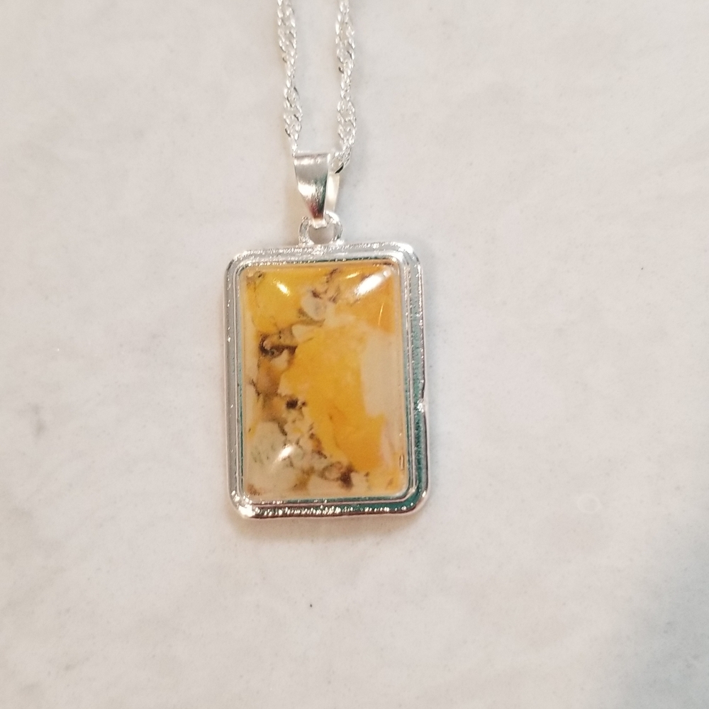 Necklace. N3